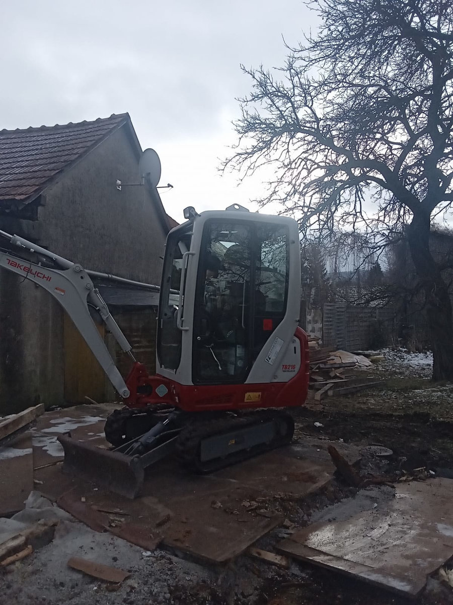 Bagger von Gartenbetreuung Hörmann-Stockinger